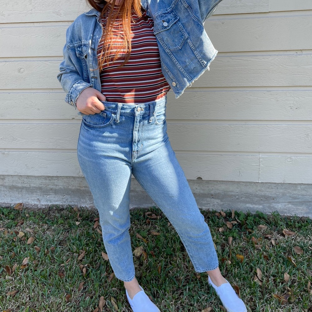 stripped shirt and madewell jeans